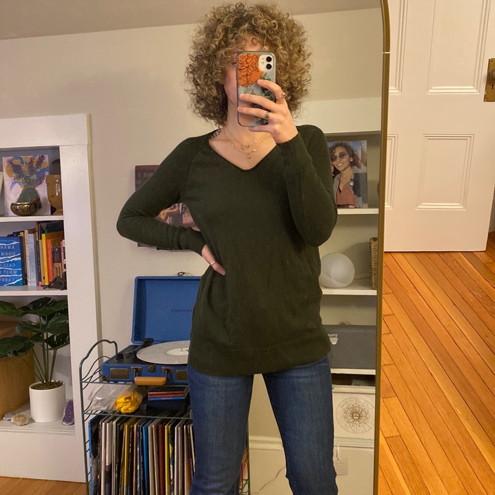 Loft Outlet dark forest green V neck sweater blouse XS